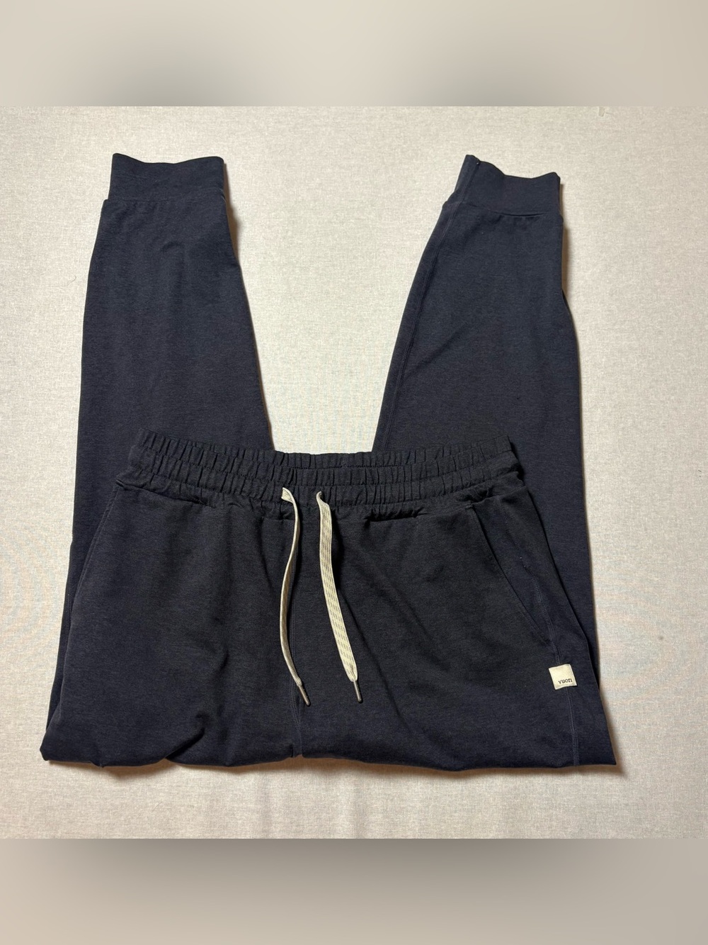 Vuori Women’s Performance Jogger Activewear Pants Size Small Navy Blue VW303